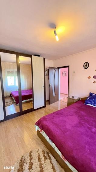 Casă cu 4 camere cu Teren 1668 Mp în Bujoreni
