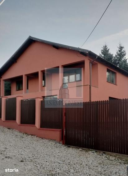 Casă cu 7 camere cu Teren 550 Mp în Bunloc