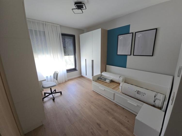 Duplex cu 3 camere cu Canalizare în Ghiroda