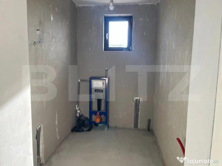 Casă cu 7 camere cu Teren 1200 Mp în Central