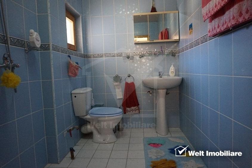 Casă individuală cu 6 camere cu Canalizare în Mănăștur