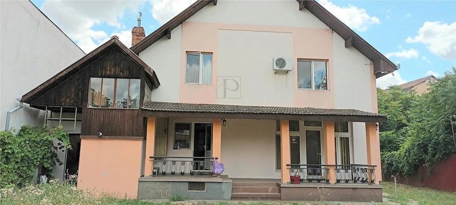 Casă cu Teren 600 Mp în Lipovei