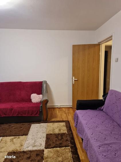 Apartament cu 2 camere semidecomandat în Berceni