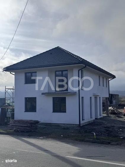 Casă cu 4 camere decomandat cu Teren 300 Mp în Veștem
