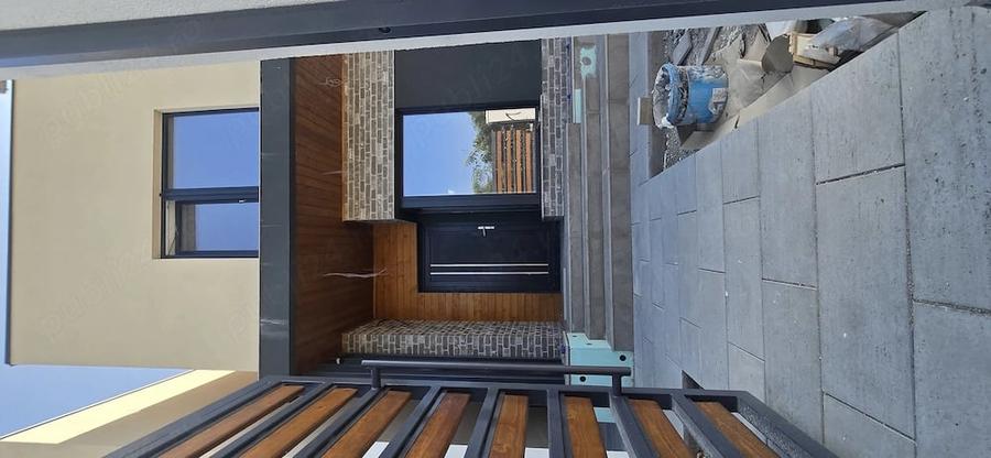 Casă cu 4 camere cu Teren 243 Mp în Exterior Vest
