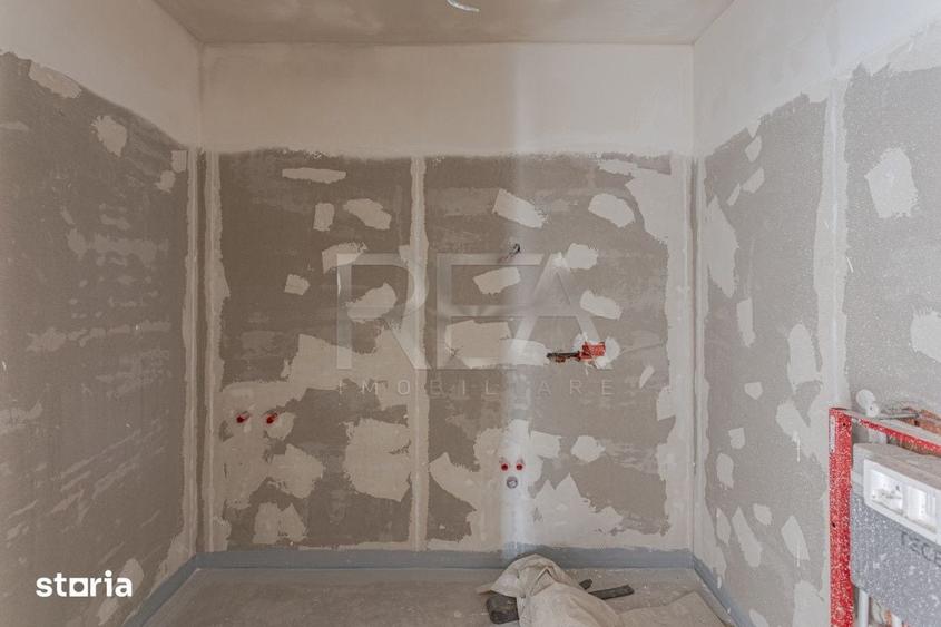 Apartament cu 3 camere semidecomandat în Iancului