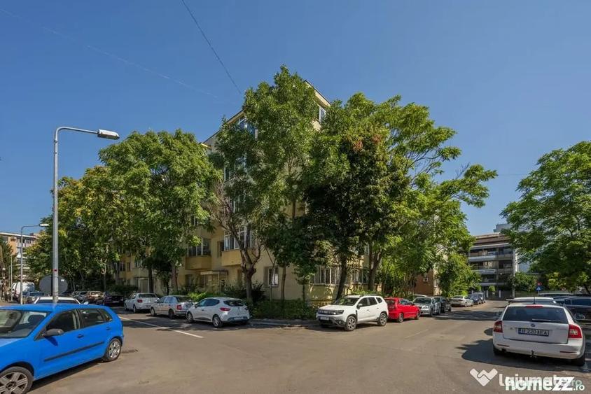 Garsonieră decomandată în Central