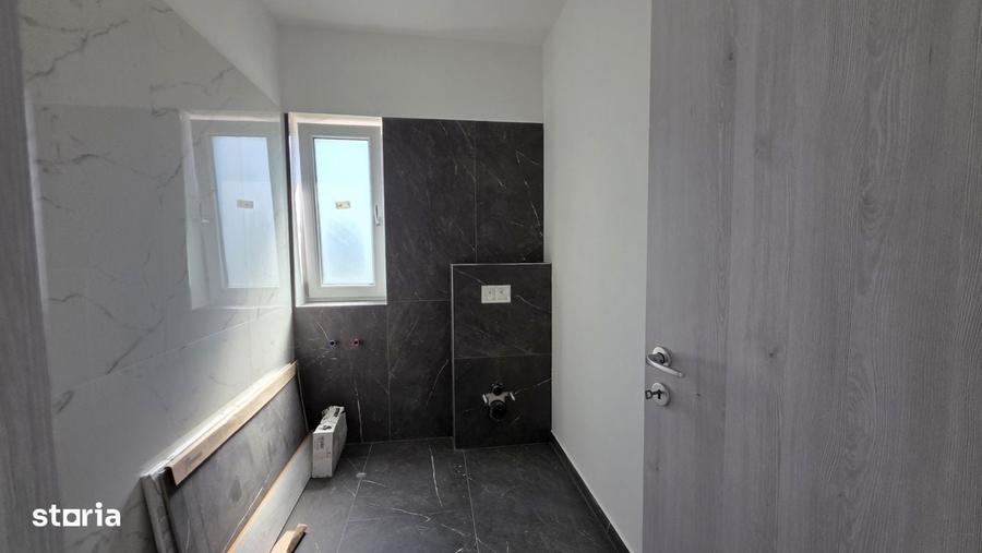 Casă cu 3 camere în Dumbrăvița
