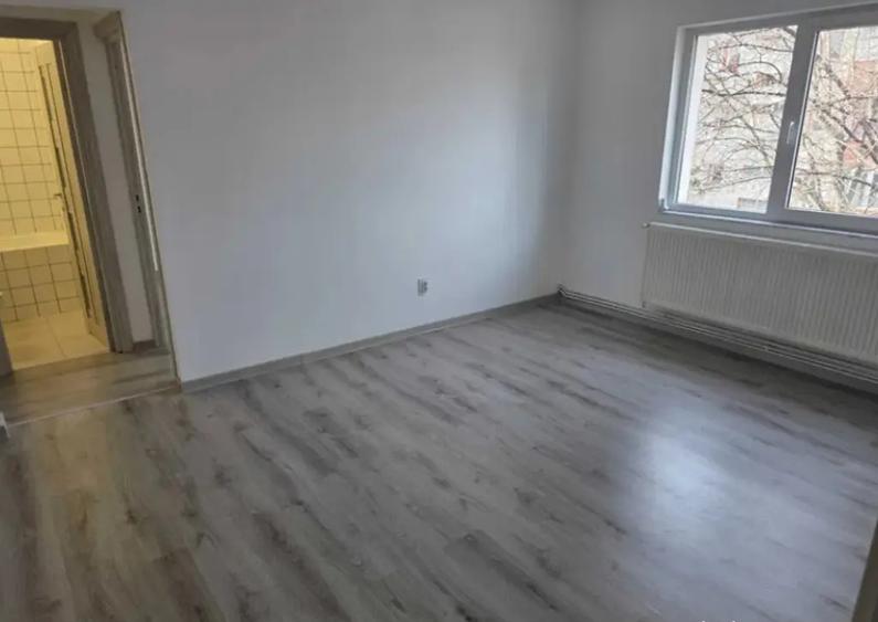 Apartament cu 2 camere semidecomandat, mobilat în Griviței
