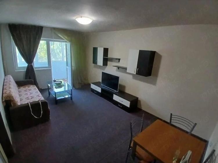 Apartament cu 2 camere decomandat, mobilat în Km 4