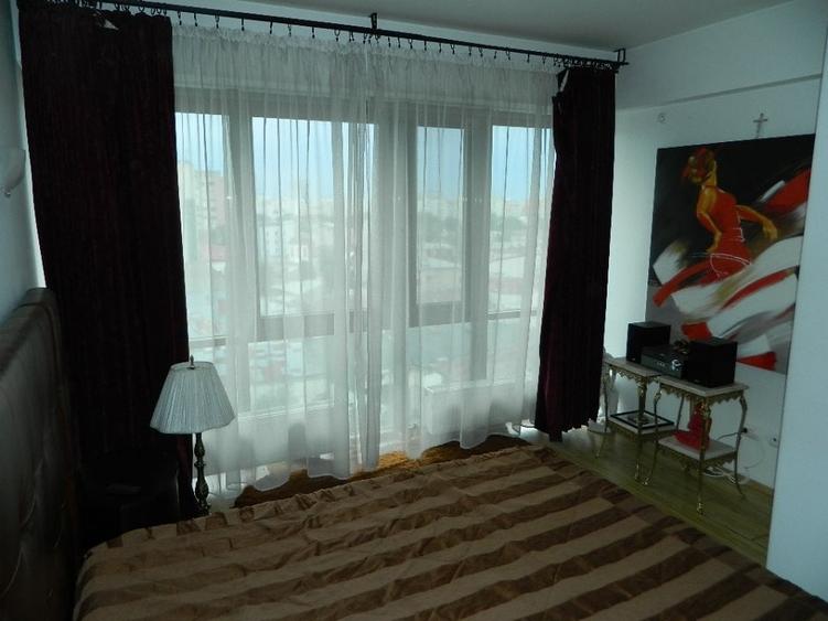 Apartament cu 4 camere decomandat, mobilat în Pache Protopopescu
