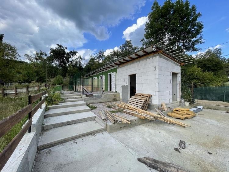 Casă cu 3 camere în Cându