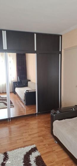 Apartament cu 2 camere semidecomandat în Florilor