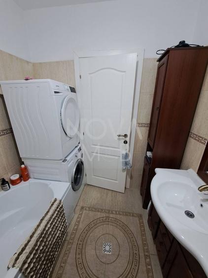 Apartament cu 3 camere decomandat, mobilat în Șelimbăr