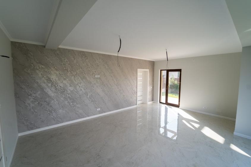 Casă individuală cu 4 camere cu Teren 400 Mp în Vânători