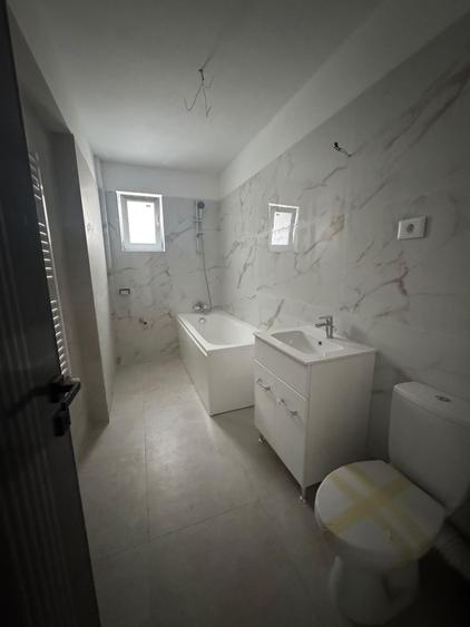 Apartament cu 2 camere decomandat în Berceni