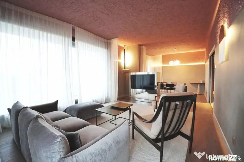 Apartament cu 4 camere decomandat în Primăverii