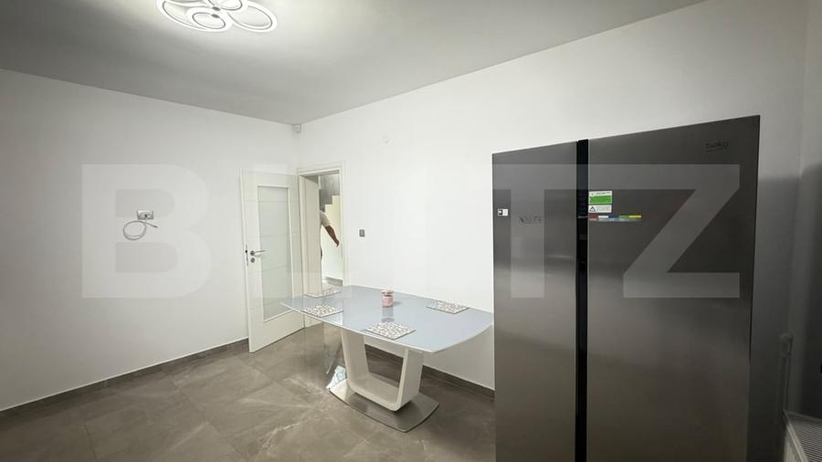 Casă individuală cu 6 camere cu Teren 2000 Mp în Exterior Est