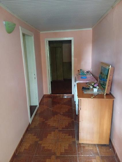 Casă cu 4 camere cu Teren 130 Mp în Laza