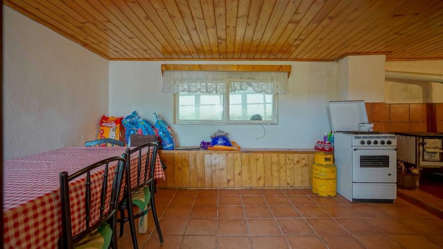 Casă cu 4 camere decomandat în Racoș