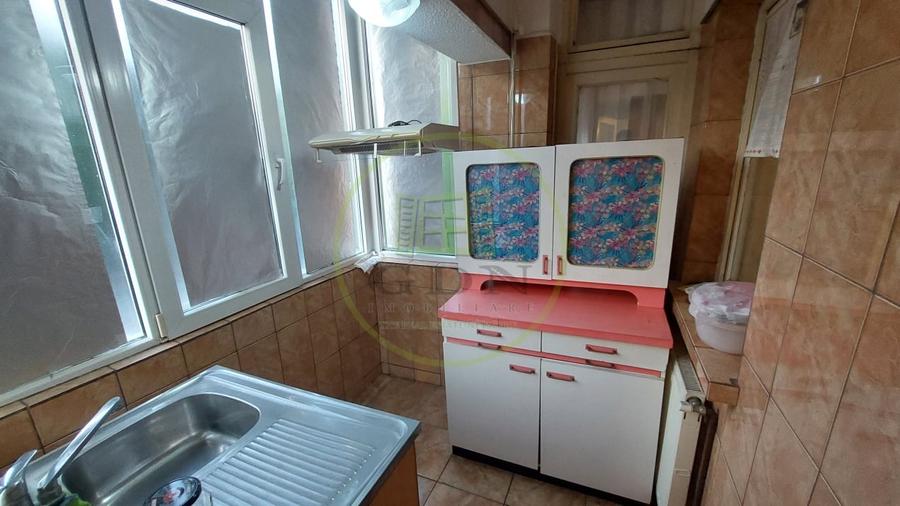 Apartament 2 camere decomandat, etajul 1, George Enescu, zona Liceul de Chimie - 4