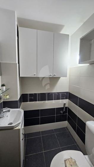 Apartament 3 camere în zona SALA SPORTURILOR - 17