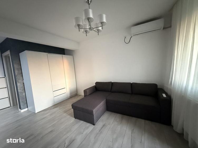 Apartament cu 3 camere semidecomandat în Militari