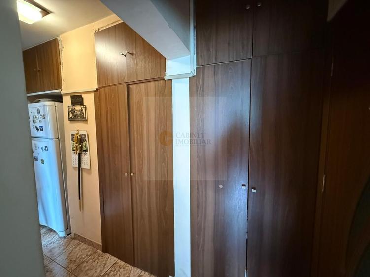 Apartament cu 3 camere decomandat, mobilat în Titulescu