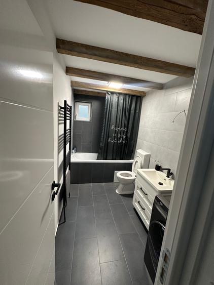 Casă cu 3 camere în Mărăști