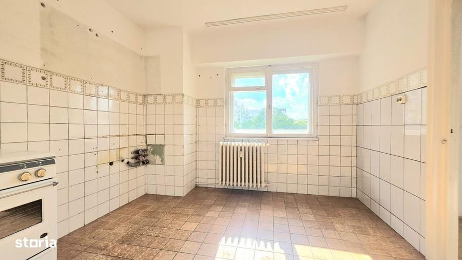 Apartament cu 4 camere decomandat în Unirii