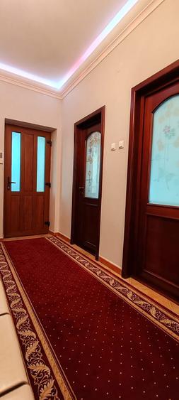 Casă individuală cu 5 camere cu Canalizare în Tătărași