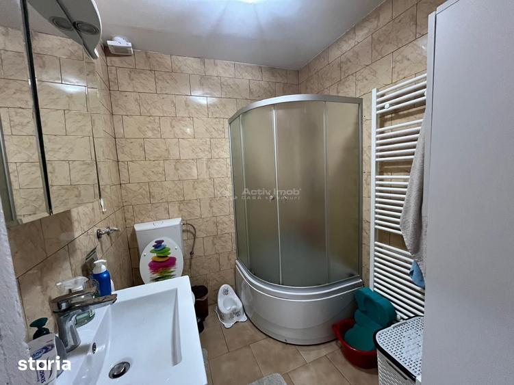 Casă cu 4 camere cu Teren 200 Mp în Central