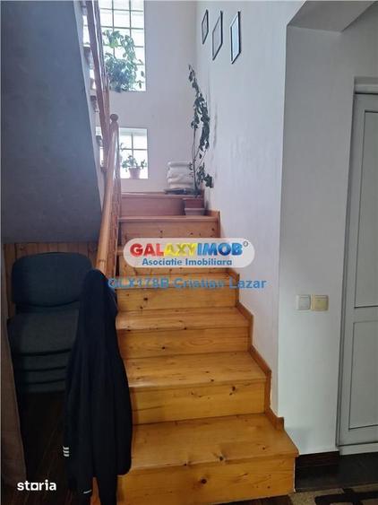 Casă cu 5 camere cu Teren 3190 Mp în Răcari