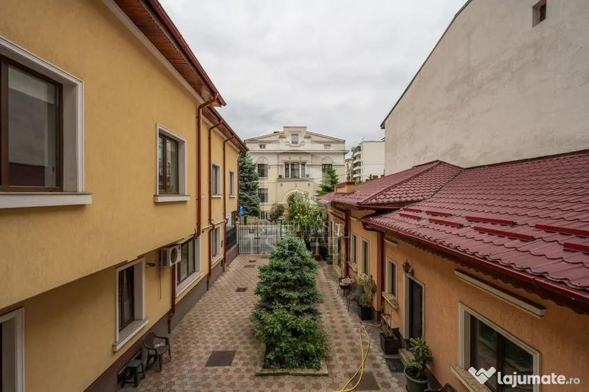 Spațiu comercial, de 950 mp, în Romană
