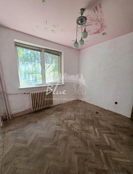 Apartament cu 3 camere semidecomandat în Tomis IV