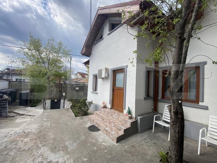 Spațiu comercial, de 379 mp, în 1 Mai