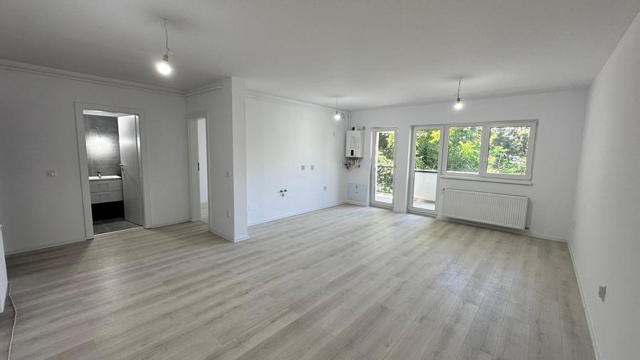 Apartament cu 3 camere decomandat în Hipodrom 2