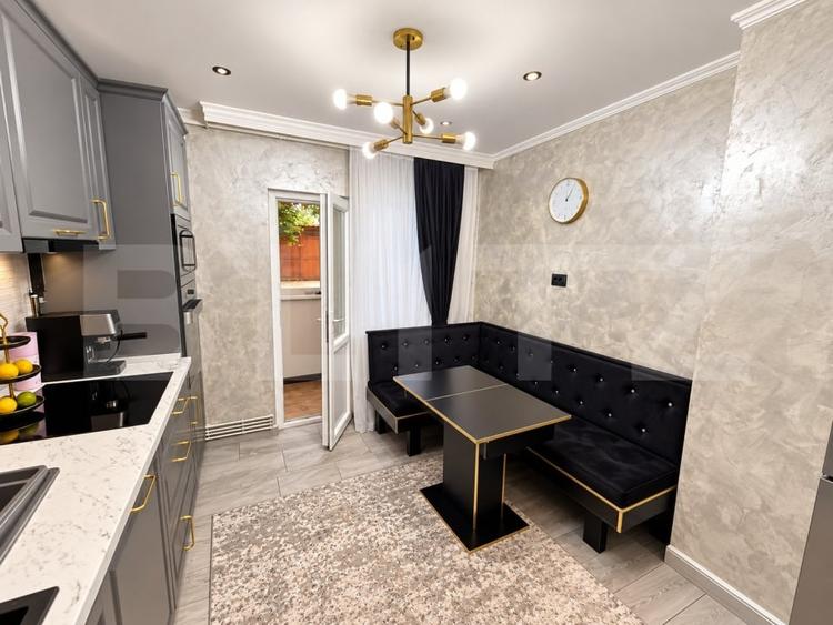 Apartament cu 3 camere decomandat, mobilat în Micro 4
