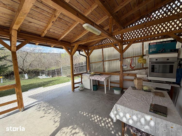 Casă cu 4 camere decomandat cu Teren 920 Mp în Central