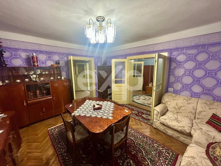 Casă individuală cu 7 camere cu Canalizare în Cuciulata