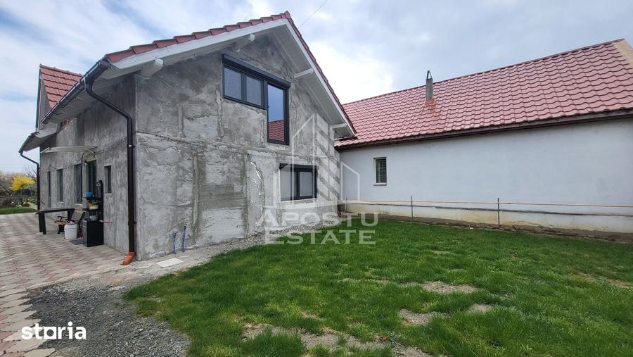 Casă cu 5 camere cu Teren 898 Mp în Șag