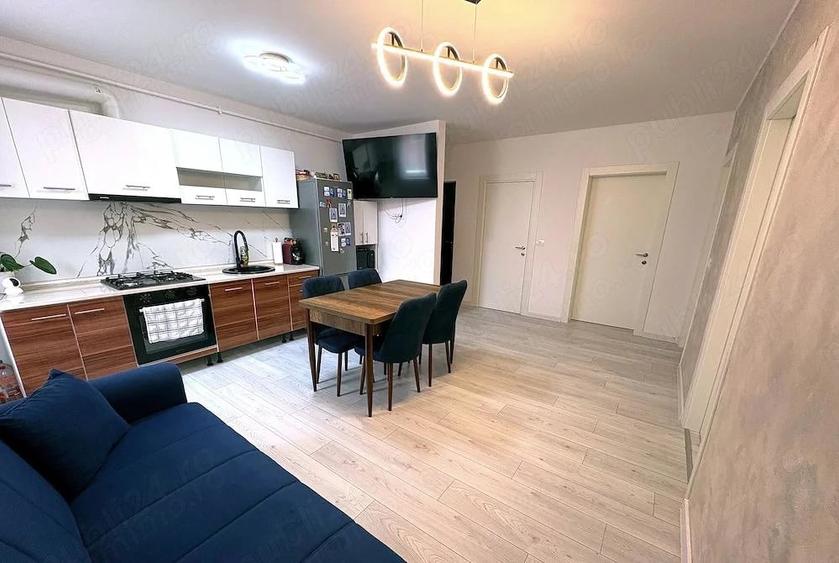 Apartament cu 3 camere decomandat în Giroc