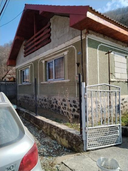 Casă cu Teren 1300 Mp în Cicârlău