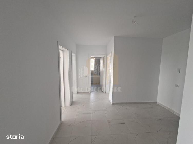 Apartament cu 3 camere decomandat în Sânpetru