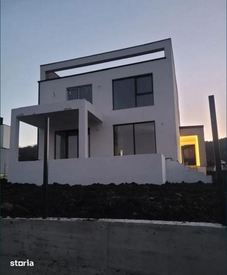 Casă cu 4 camere cu Teren 716 Mp în Baciu