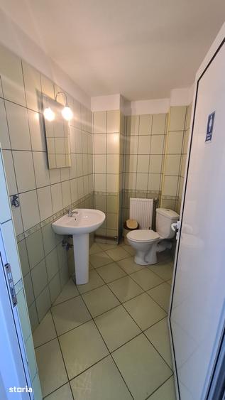 Spațiu comercial, de 19 mp, în Central