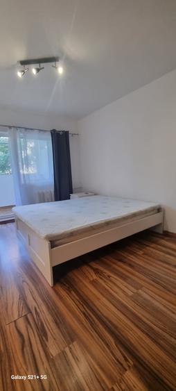 Apartament cu 3 camere decomandat în Brâncoveanu