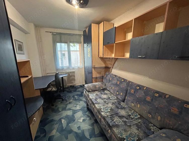 Apartament cu 4 camere decomandat în Malu Roșu