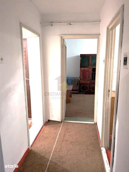Apartament cu 2 camere decomandat în Central