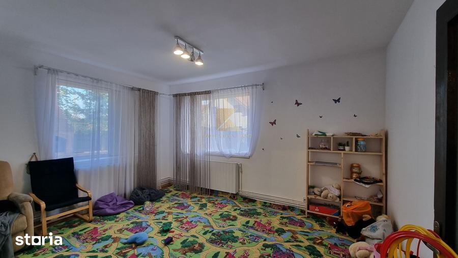 Spațiu comercial, de 100 mp, în Florilor
